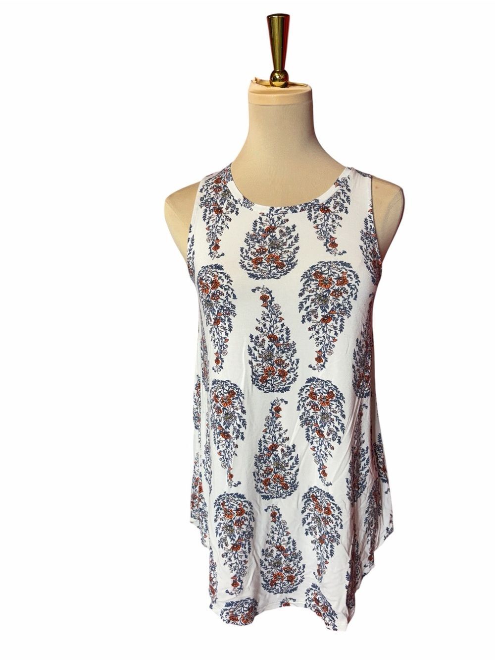 Old Navy Paisley Tank Top XS White Floral Sleeveless Boho Blouse